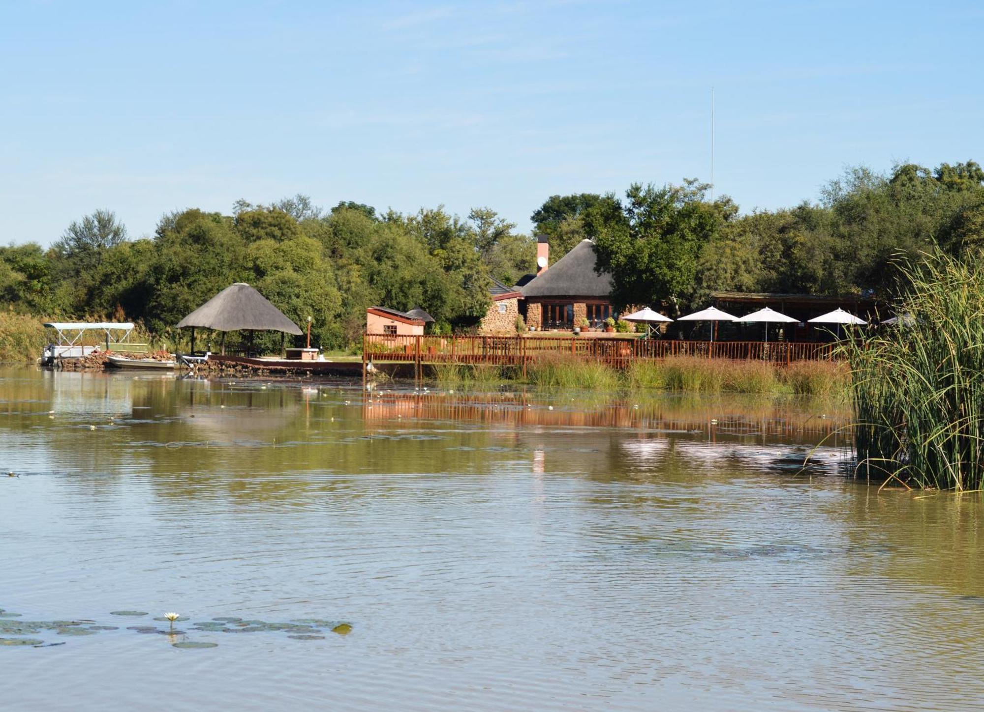 Crocodile Pools Resort Gaborone Extérieur photo