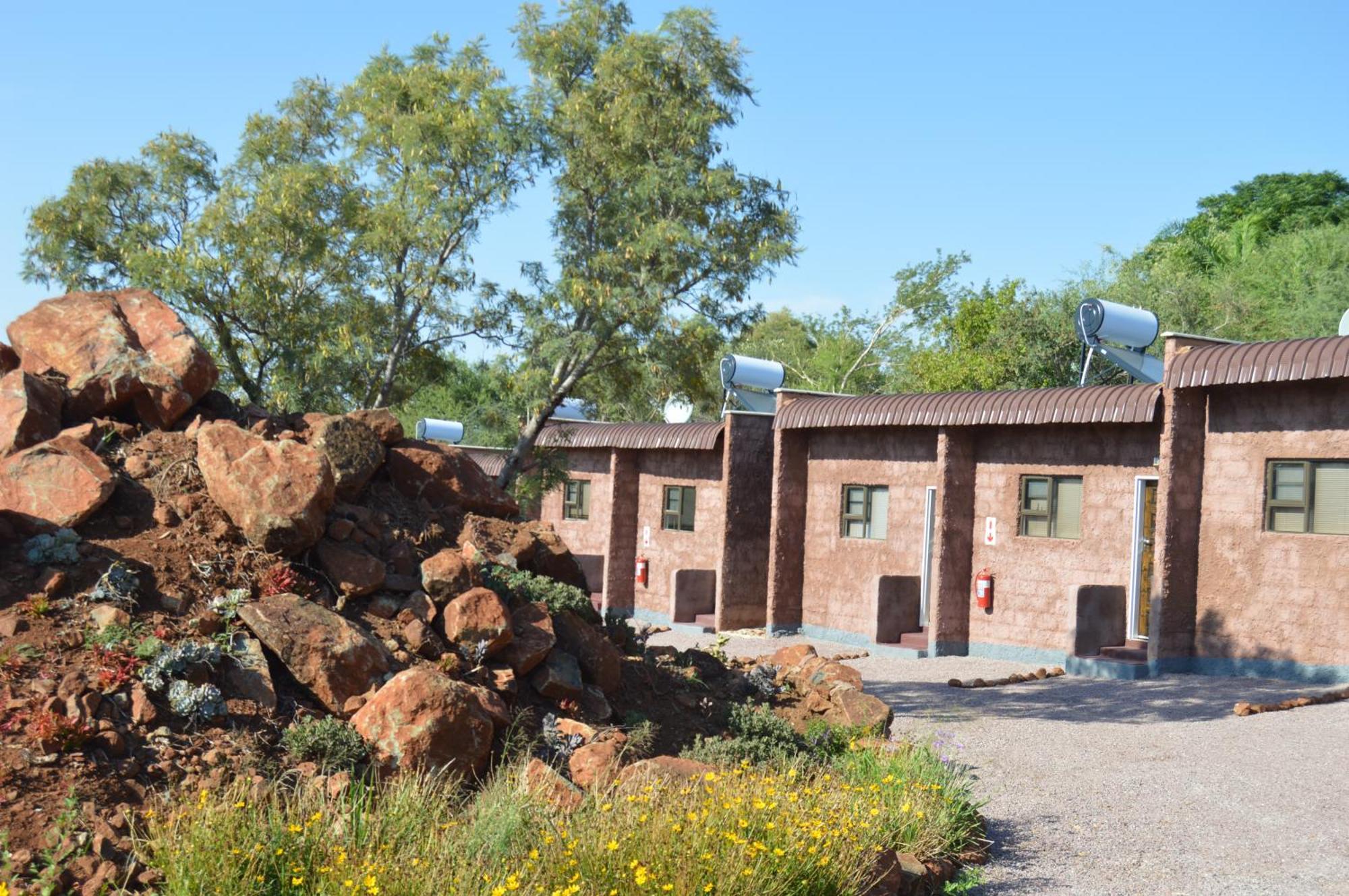 Crocodile Pools Resort Gaborone Extérieur photo